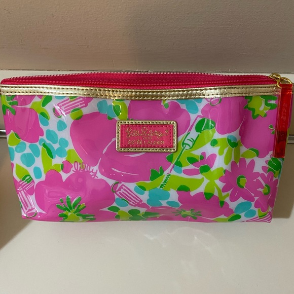 Lilly Pulitzer Handbags - Lilly Pulitzer cosmetic bag